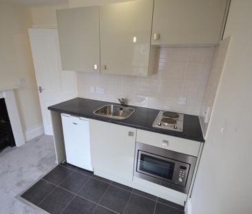 Studio to rent - Photo 2