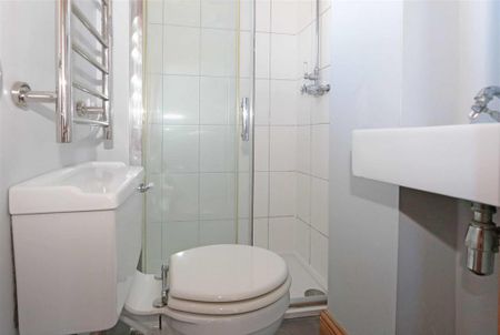 2 bedroom terraced house to rent - Photo 2