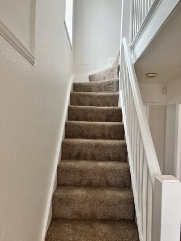 Conway Crescent - Photo 2