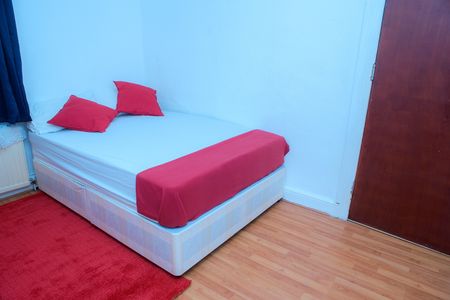 Room in a Shared House, Colless Road, N15 - Photo 2