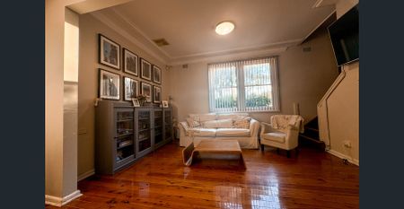 Conveniently Located Family Home - Photo 3