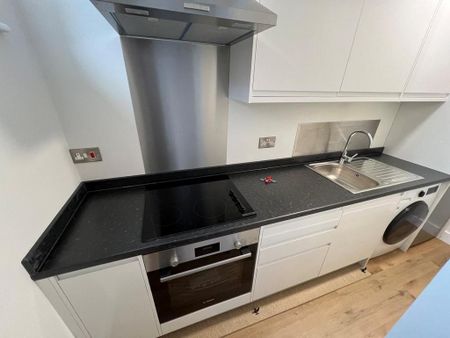 2 bedroom flat to rent - Photo 5