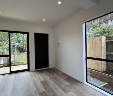 Easy Living in Māngere Bridge – The Gateway to Comfort and Convenience - Photo 3