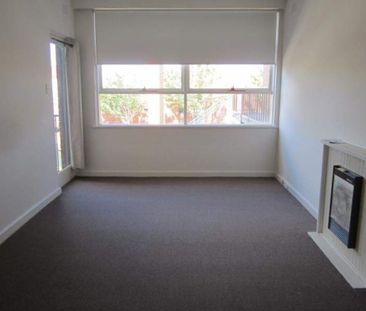 10 / 366 Orrong Rd, Caulfield North - Photo 2