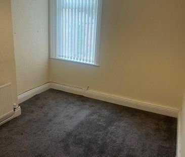 4 bedroom terraced house to rent - Photo 4