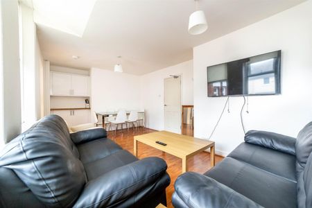 6 bed maisonette to rent in Goldspink Lane, Sandyford, NE2 - Photo 2