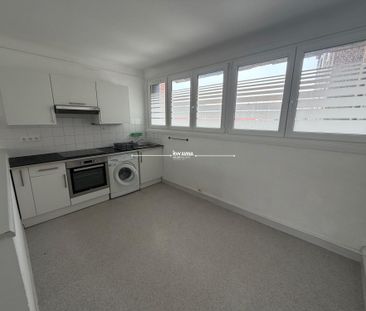 Location Appartement 3 pièces 62m² LILLE 59000 - Photo 4