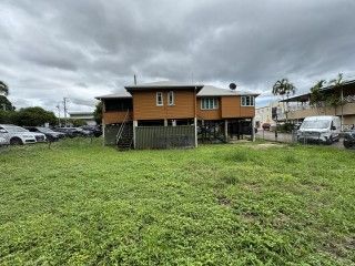 Charming Duplex in Prime North Ward Location - Photo 3