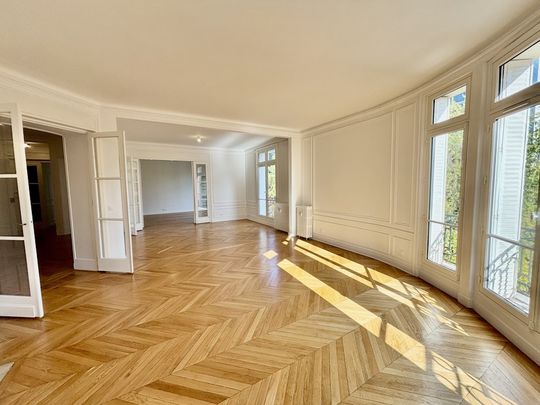 Tout savoir sur cet appartement à Paris 8ème - Photo 1