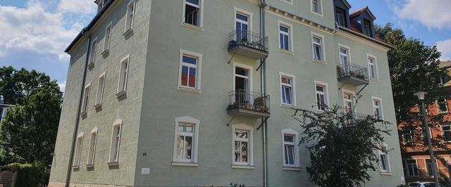 Himmlischer Dachtraum mit großer Küche zum Wohlfühlen! - Photo 1