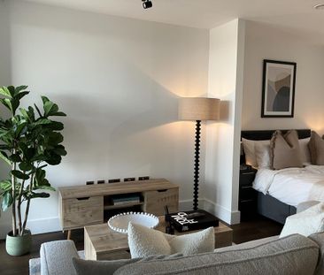 Studio to rent - Photo 1