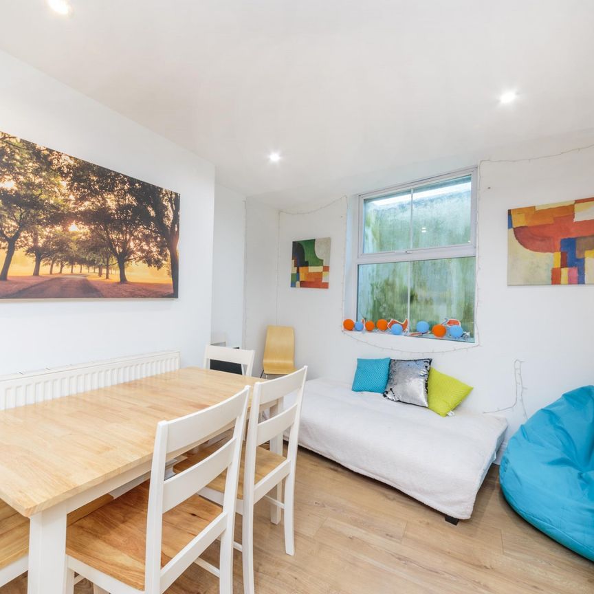 5 bedroom house to rent - Photo 1