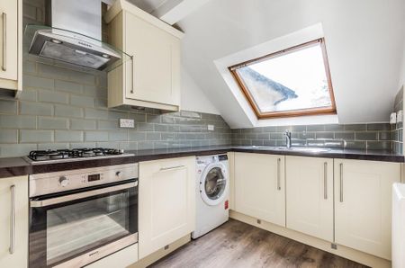 2 bedroom flat to rent - Photo 4