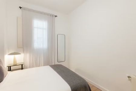 Plaça d'Artur Piera, Valencia, Valencian Community 46018 - Photo 2