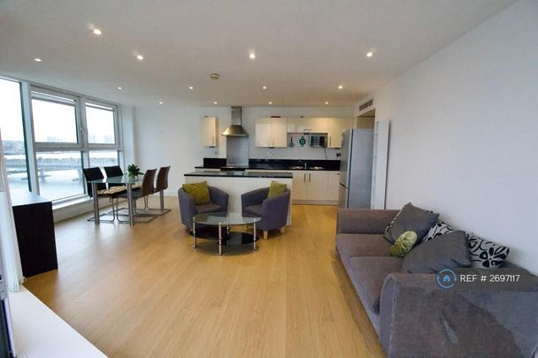 2 bedroom flat to rent - Photo 1