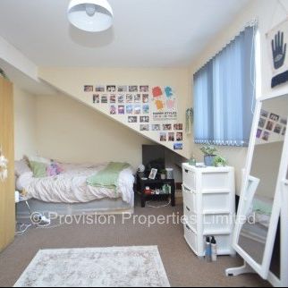 6 Bedroom Student Properties - Photo 1