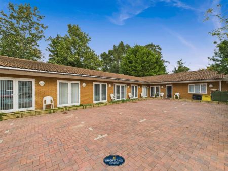 Selbourne Court, Bulls Head Lane, Coventry - Photo 2
