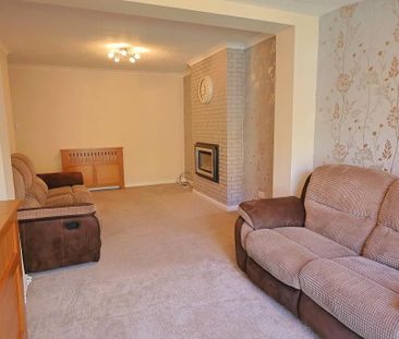 3 bedroom semi-detached house to rent - Photo 2