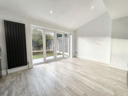 3 bedroom semi-detached house to rent - Photo 5