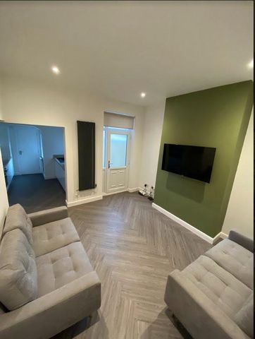4 bedroom house to rent - Photo 3
