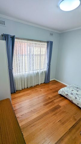 2 Tyree Avenue, Springvale VIC 3171 - House For Rent | Domain - Photo 4