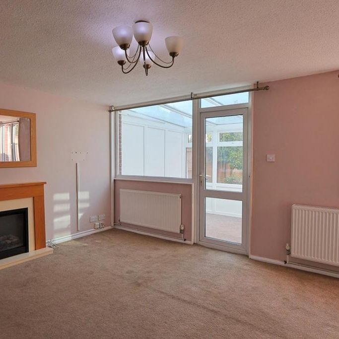 3 bedroom terraced house to rent - Photo 1