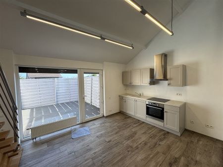 Maison rénovée avec terrasse - Photo 2