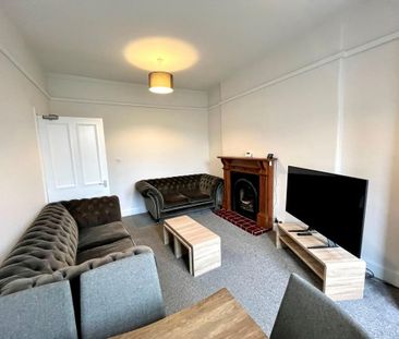 5 bedroom flat to rent - Photo 2
