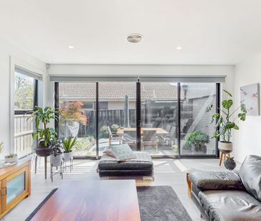 Creative Excellence. 6 Months lease only - Photo 2