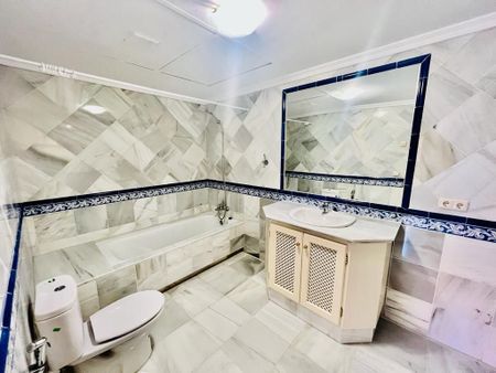 2 bedroom luxury Flat for rent in Benahavís, Andalusia - Photo 2