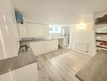 Pains Road, Southsea - Photo 4