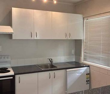 Tidy and private unit in great location. - Photo 3