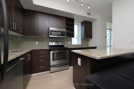 Vu Condos and Lofts , #1405 - Photo 3