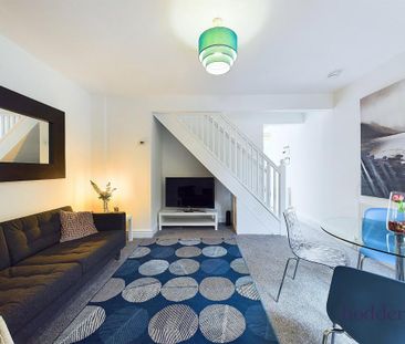 4 bedroom semi-detached house to rent - Photo 1