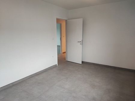Leuk en modern 2 slaapkamer appartement gelegen te Olmen centrum ! - Photo 2