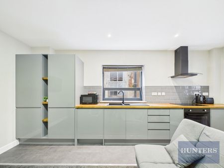 1 bedroom Flat To Let - Photo 2