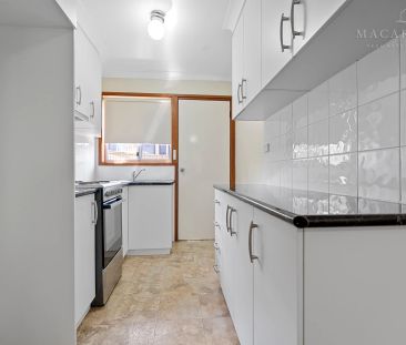 3 / 35 Willow Street, Kooringal NSW 2650 - Photo 2