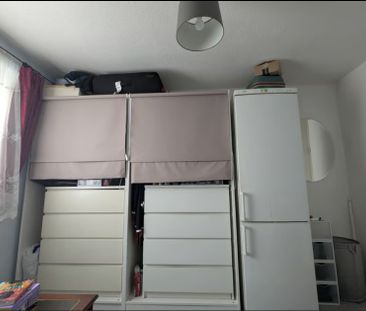 Room in a Shared House, Cowbridge Lane. Barking, IG1 - Photo 2