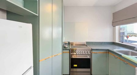 Lovely 2-bedroom home on the city end of Mt cook with garage. - Photo 3