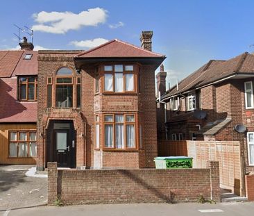 Seven Sisters Road, London N4 - Photo 1