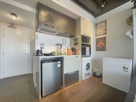 Welcome to 102A/73 Jackson Street Petone - Photo 4