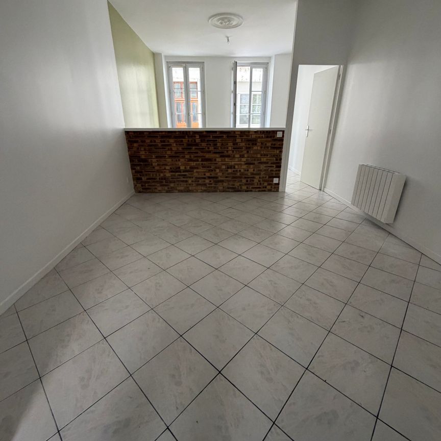 Location Appartement 2 pièces 35m² SAUMUR 49400 - Photo 1