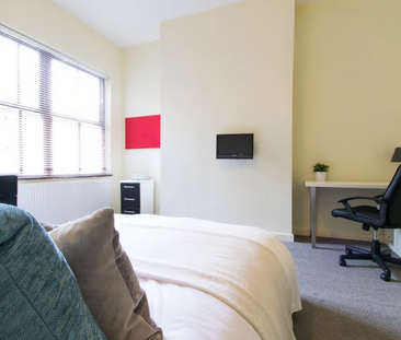 1 bedroom in a house share to rent - Photo 5