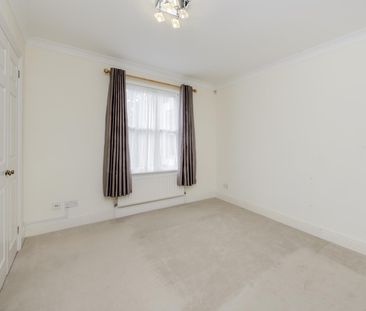 Devonshire House, Woodside Avenue, Woodside Park, London - Photo 6