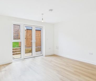 2 bedroom end of terrace house to rent - Photo 5