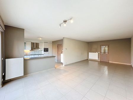 Ruime woning met drie slaapkamers in Ramskapelle. - Foto 4