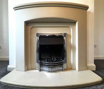 2 bedroom end of terrace house to rent - Photo 2