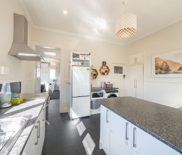 Bright and Modern 2-Bedroom Home with Bonus Office/Sunroom - Photo 5