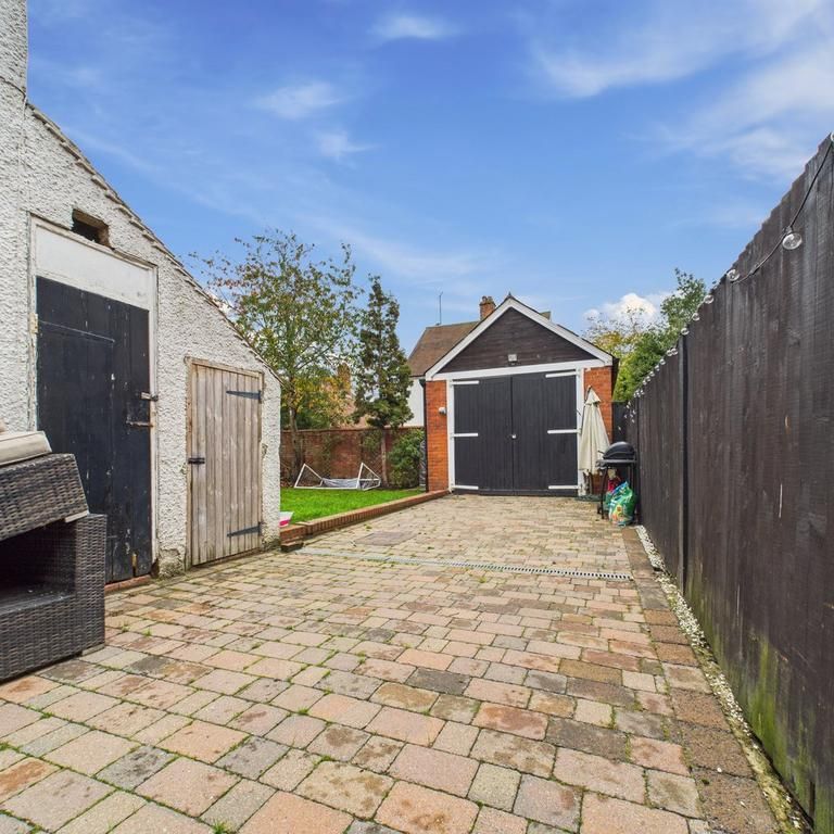 4 bedroom semi-detached house to rent - Photo 1