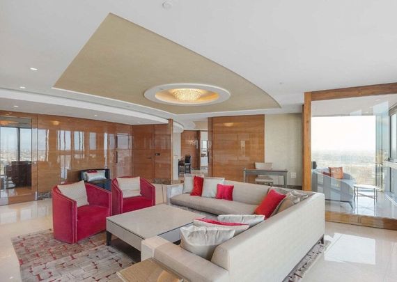 St. George Wharf - Photo 1